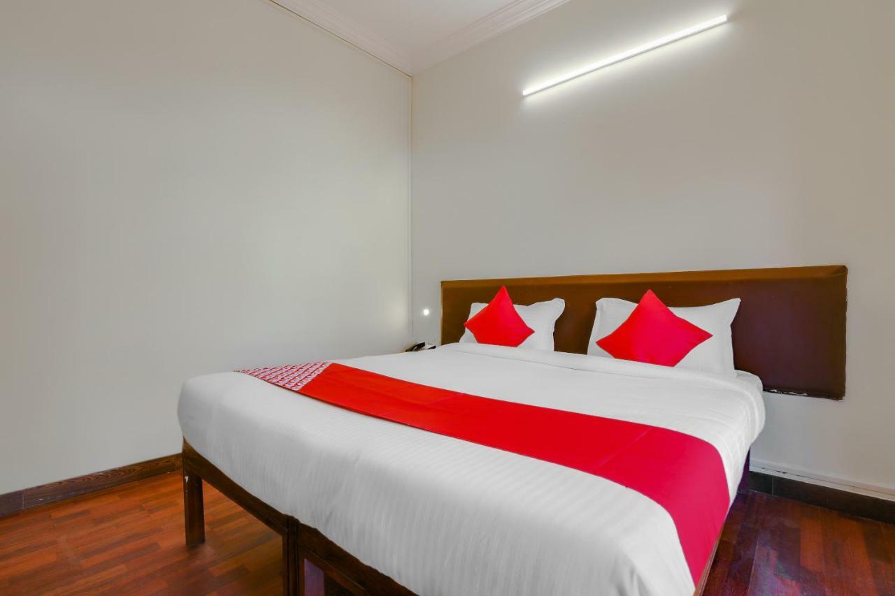 Collection O 45765 Xavier Beach Resort Candolim Esterno foto